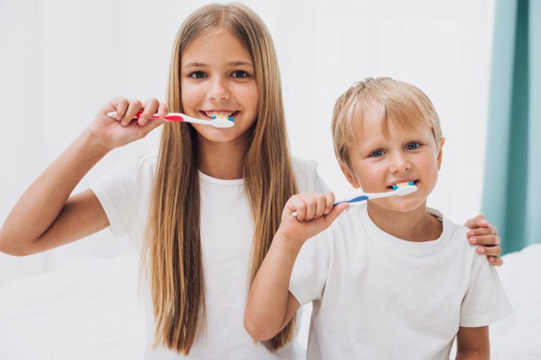 Cómo cuidar los dientes de los niños