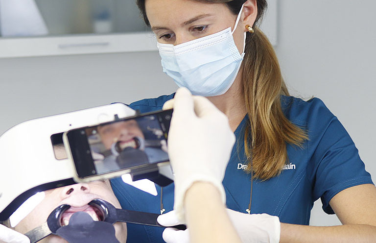 Dra. Lucía Villalaín. Dentista en Avilés