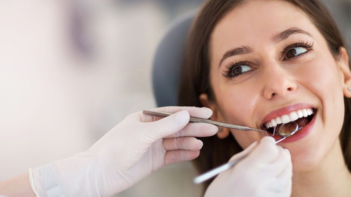 Cómo afecta el estrés a tu salud dental - - Villalain - Clínica dental en Aviles