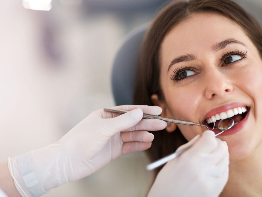 Cómo afecta el estrés a tu salud dental - - Villalain - Clínica dental en Aviles