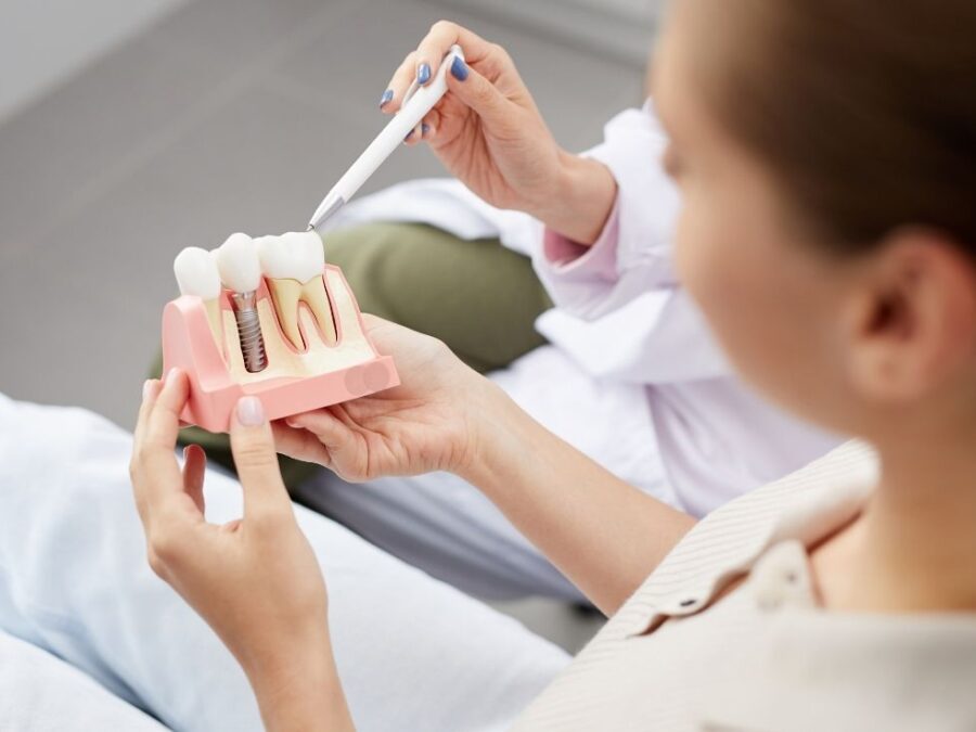 Implante dental ortodoncia en Avilés clinica villalaín