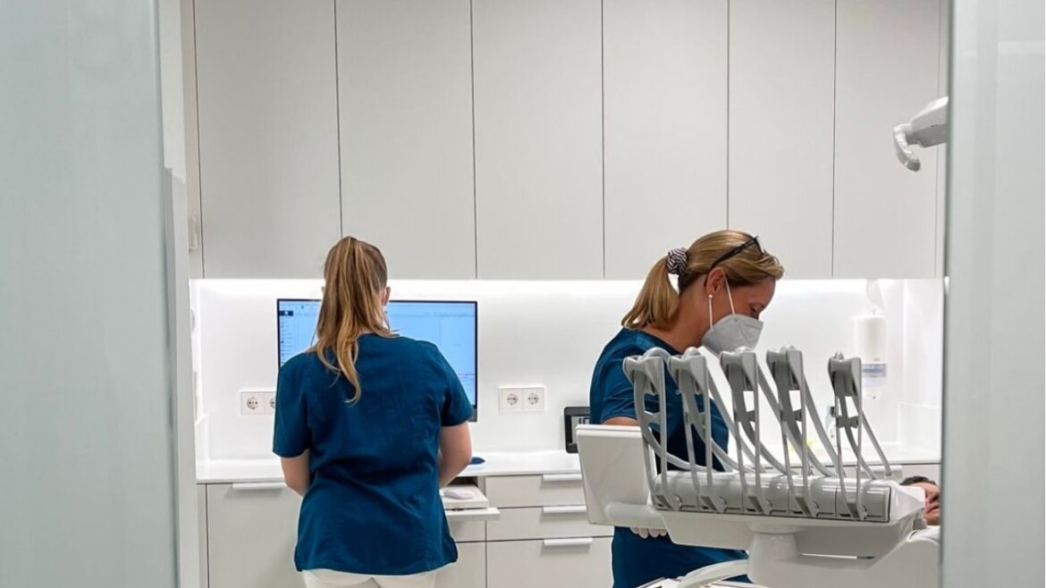 mejor clinica dental en aviles clinica villalain expertos dentista confianza