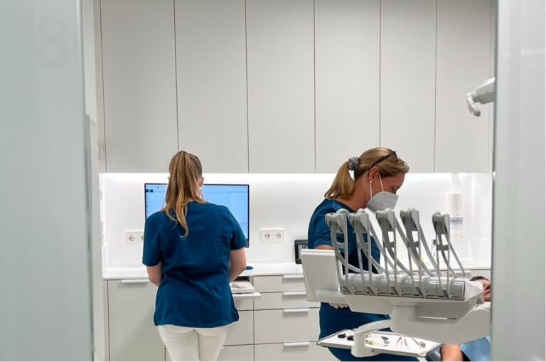 mejor clinica dental en aviles clinica villalain expertos dentista confianza